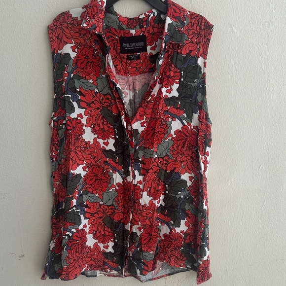wild fable Tops - Wild Fable Red Floral Women's Top